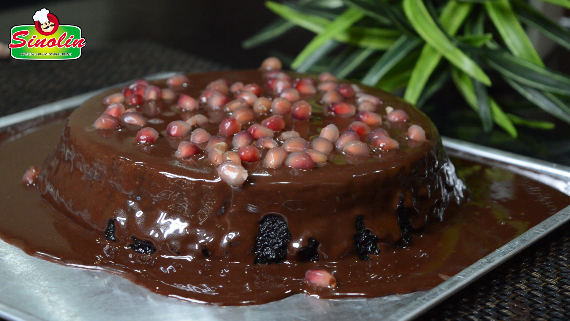 Brownies Coklat Meleleh dan Delima oleh Dapur Sinolin